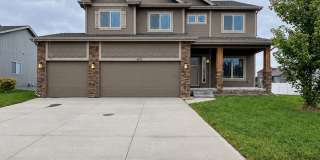 Room to Live, Work & Grow in Elkhorn! 4 Bedroom 3.5 Bath House! Gallery 1