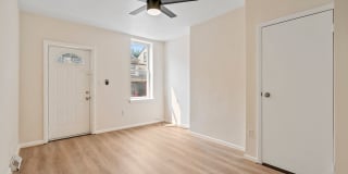 Newly renovated 2 Bed, 1 Bath w/ Bonus Room, Central AC, Laundry - Available September 5th! Gallery 5