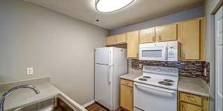 Ivy Hollow Gallery 21