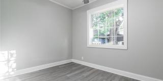 312 Upland Avenue Gallery 13