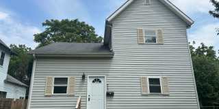 Newly Updated 4 Bed House Available Now! Gallery 1