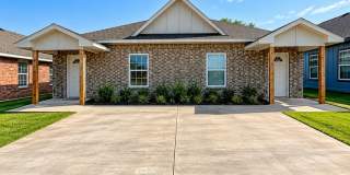 NEWLY CONSTRUCTED 3BR/2BA Duplex + HALF OFF 2nd Month's Rent!* Gallery 1