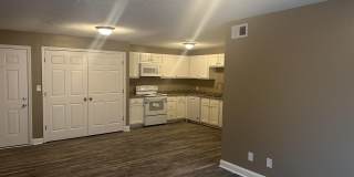 240 Geri Lane Gallery 3