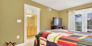 Townhome Style Condo with Parking Gallery 12