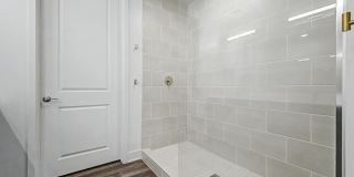3131 N CENTRAL Avenue Gallery 21