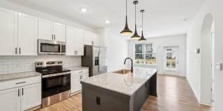 Colina Hillside Gallery 102