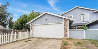 9417 Aizenberg Circle Gallery 1