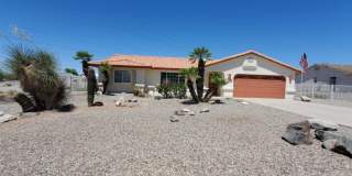 GREAT FURNISHED HOME WITH SIDE PARKING! Gallery 1