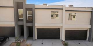 HURRICANE TOWNHOME!! Pet Friendly! Gallery 3