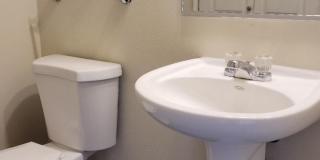 2 Bedroom in the Heart of Poulsbo Gallery 4