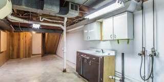 Lovely Large 3 Bedroom 1 1/2  Bath Ranch Style Home Gallery 22