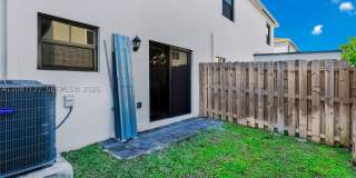 117 NE 3rd Ct Gallery 29