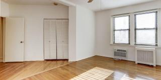 4701 CONNECTICUT Avenue NW Gallery 17
