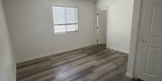 626 E San Antonio Dr 626 E San Antonio Dr Gallery 1