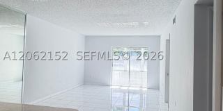 120 Royal Palm Rd Gallery 1