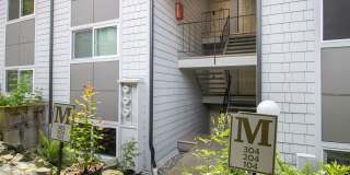 Renton Condo with Private Patio, Pool & Covered Parking! Gallery 5