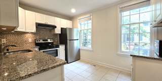 Beautifully Updated 3BR/3.5BA Townhome in Sought-After Westbard Mews!! Gallery 9