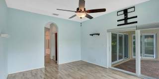 Amazing 4 Bedroom, 3 Bath home plus large 21'x11' loft located in Parkland Isles! Gallery 53