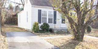 2 BR/2BA | Newly Renovated Single Family Home | Additional Storage| In North Knoxville! Gallery 4