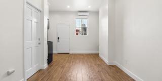 720 1/2 Queenstown Court - 3 Gallery 26