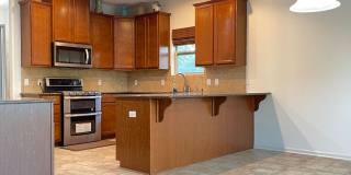 Move-in special offer!!! Spacious home in super nice neighborhood in Northwest Omaha in Elkhorn School District for under $3,000 Gallery 55