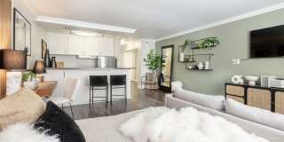 1200 Riverside Gallery 11