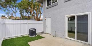 OPEN HOUSE SATURDAY 4/11 - 12PM TO 2PM Sunny and Bright 3 Bedroom End Unit in Yorktown Villas Neighborhood Gallery 10