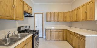 373 Cedar Street Gallery 11