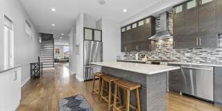 2437 W Jackson Boulevard Gallery 12