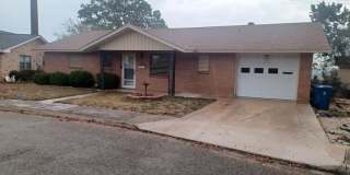 118 Village Dr Gallery 1