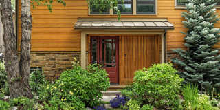 111 S Sixth Street Gallery 64