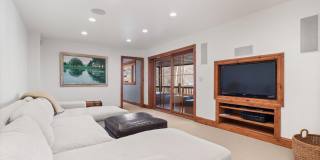 364 Ridge Road Gallery 35
