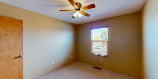 3 bedroom 2.5 bathroom southwest Albuquerque Gallery 14