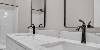 717 S Henderson Street Gallery 13