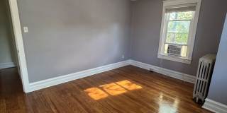 1948 W Whitehall St Gallery 12