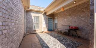 525 W Mossyleaf Drive Gallery 38