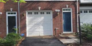42497 MAGELLAN Square Gallery 1