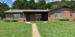 2 bed 1 bath duplex in Bogart, just outside of Athens Gallery 1