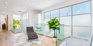 721 N Vista St Gallery 18