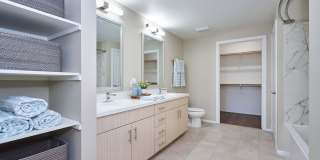 The Willows Gallery 68