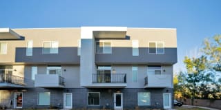 Beautiful 4 Bed - 3 Bath Townhome in Great Clearfield Location! Available on June 10th! Gallery 1