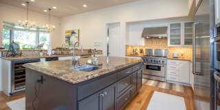 Stunning 4Bed/5bath Home in Kentfield Gallery 7