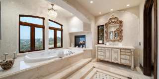 7853 Via Capri Gallery 63