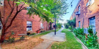 625 Dickson Street Gallery 5
