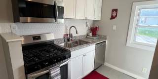 "The Porch" - ABNB, Short Term, monthly and long-term RENTAL. Famous IU Tailgate house Gallery 16