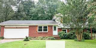 Pet Friendly Home with Fenced Backyard in Taylors, SC! Gallery 1