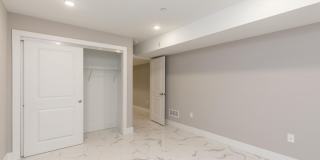 1724 N MARSHALL Street Gallery 20