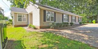 PRE-LEASING 2027! 3 Bedroom, 2 Bath - 1150 Olympia Avenue#A! Gallery 1