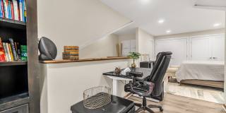 462 Glendale Avenue Gallery 23