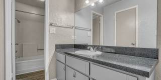 Beautiful 3 bedroom, 2.5 bath Townhome Gallery 14